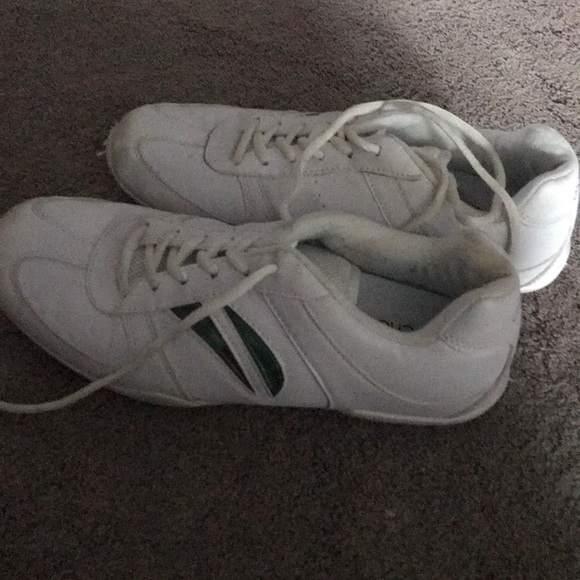 cheerleading shoes - Picture 2 of 4